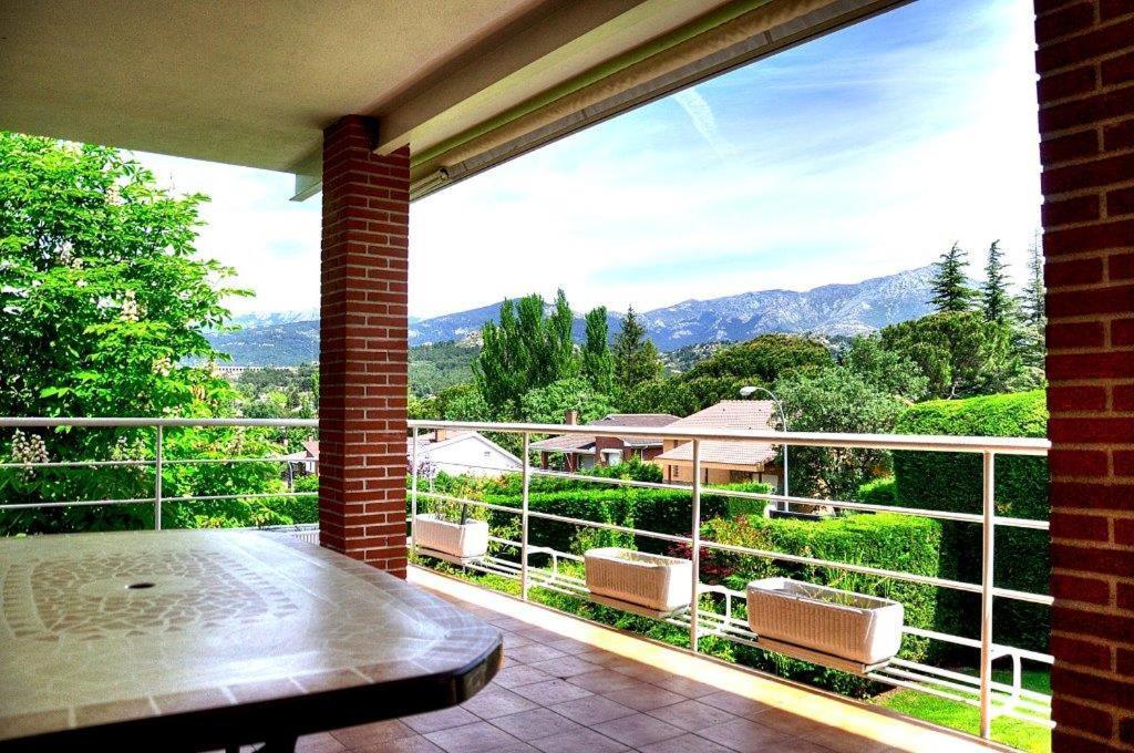 베세릴데라시에라 Casa Bellavista Becerril 빌라 외부 사진