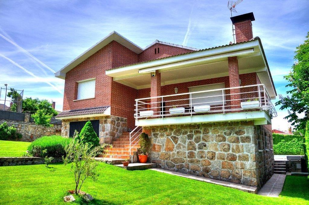 베세릴데라시에라 Casa Bellavista Becerril 빌라 외부 사진